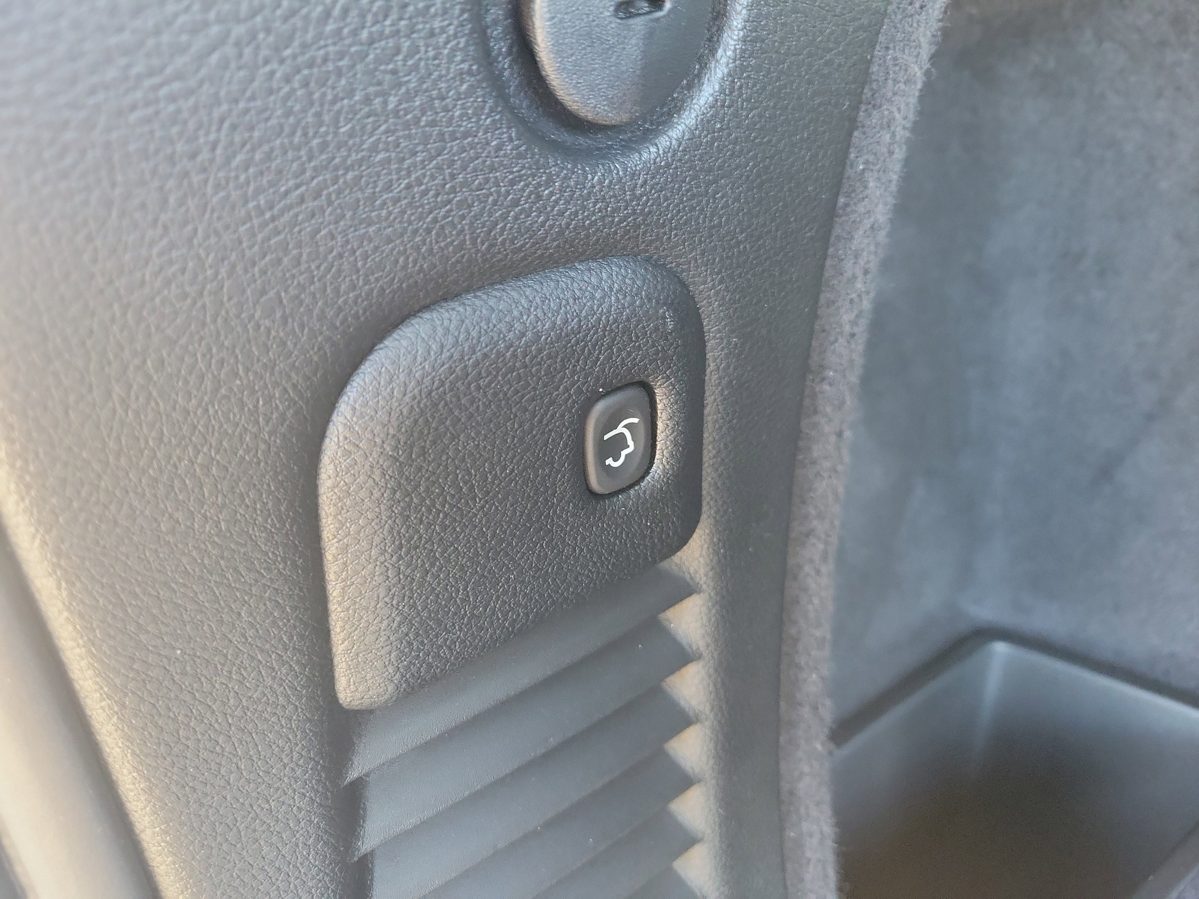 Used 2025 Dodge Durango GT image 15