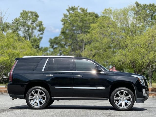 Used 2016 Cadillac Escalade Premium AWD/4WD image 4
