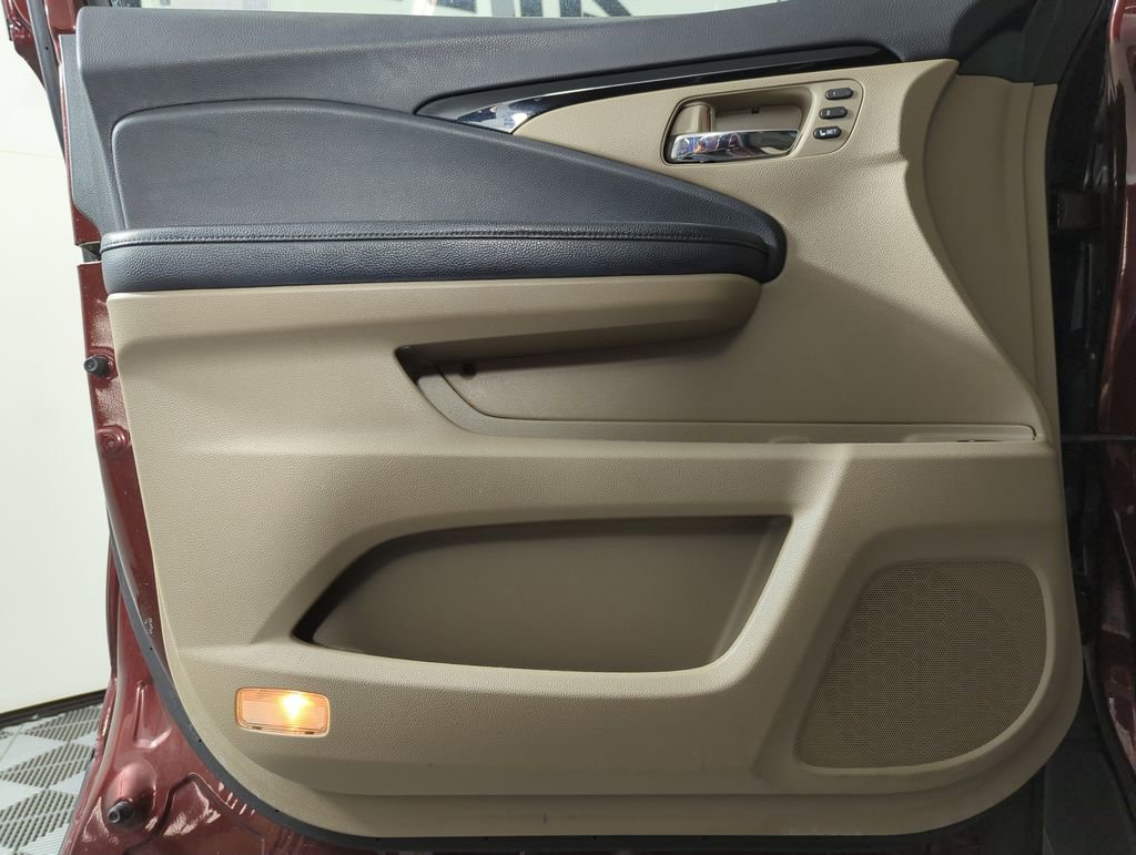 Used 2019 Honda Pilot Touring image 8