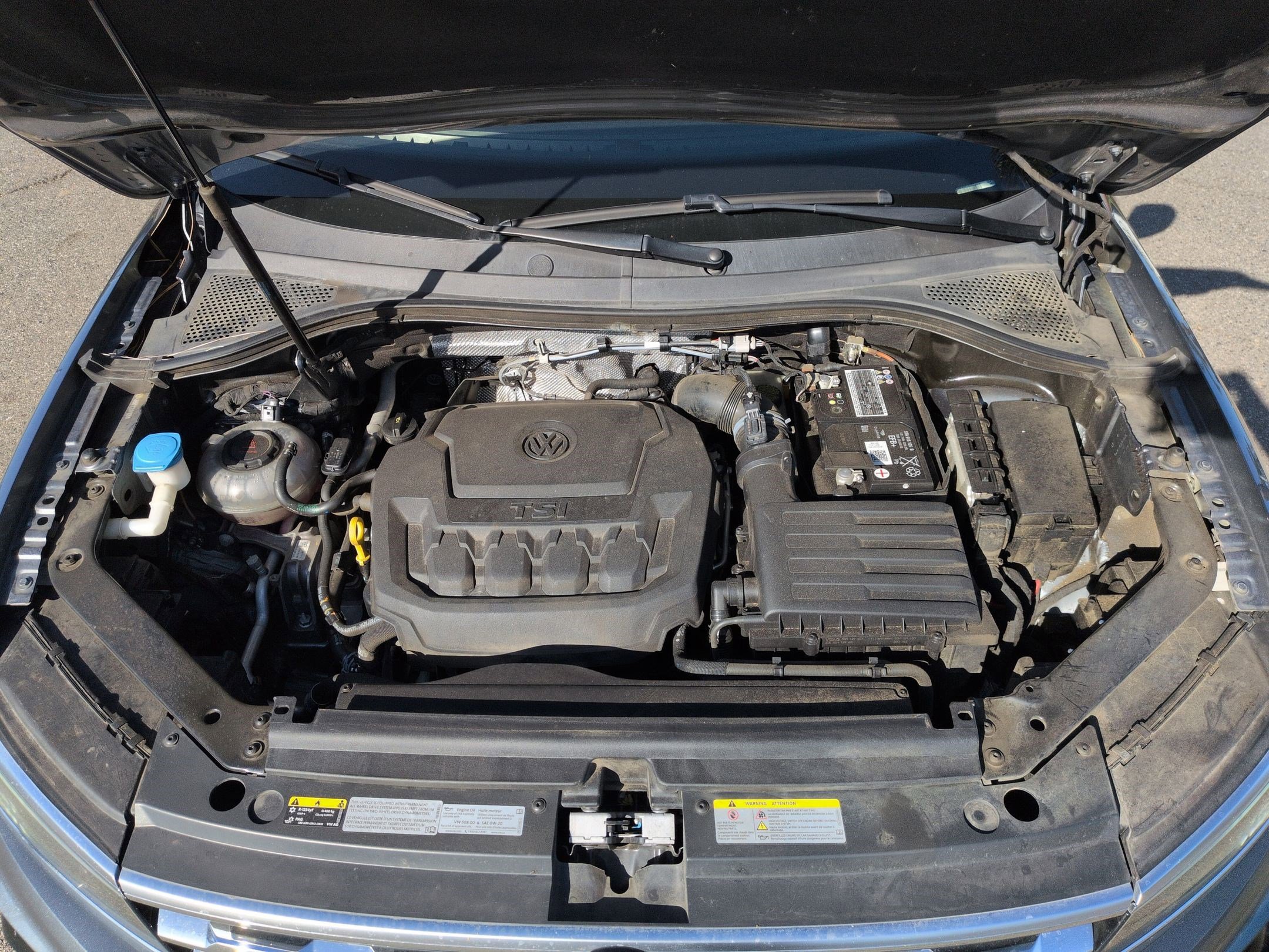 Used 2021 Volkswagen Tiguan SEL Premium R-Line w/ 3rd Row Seat Package image 31