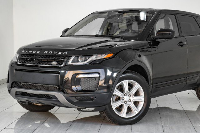 Used 2017 Land Rover Range Rover Evoque SE Premium image 57