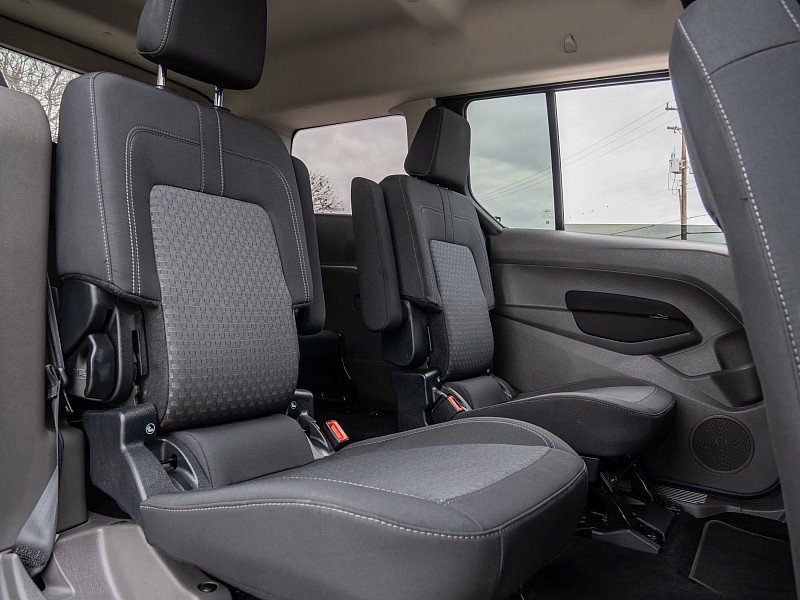 Used 2022 Ford Transit Connect XLT image 18