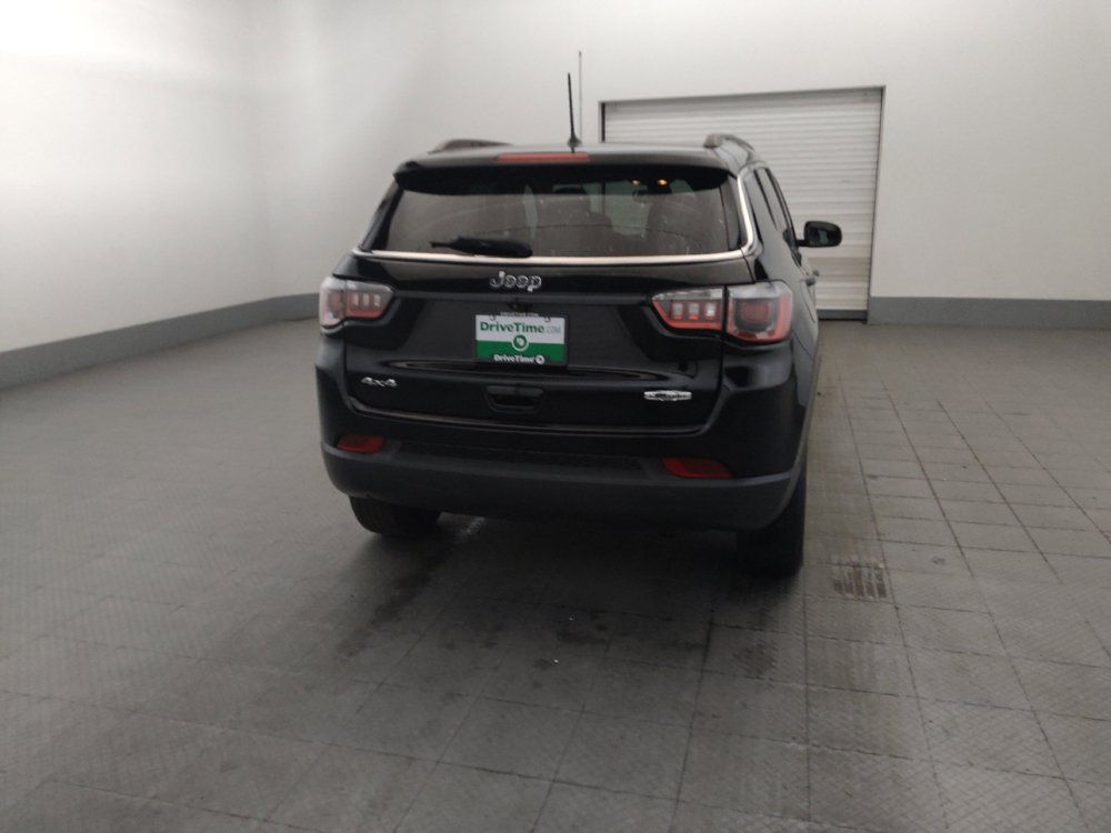 Used 2018 Jeep Compass Latitude w/ Cold Weather Group AWD/4WD image 7