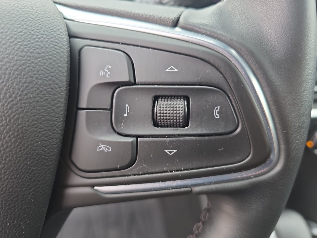 Certified 2024 Buick Encore GX Sport Touring w/ Comfort Package AWD/4WD image 20
