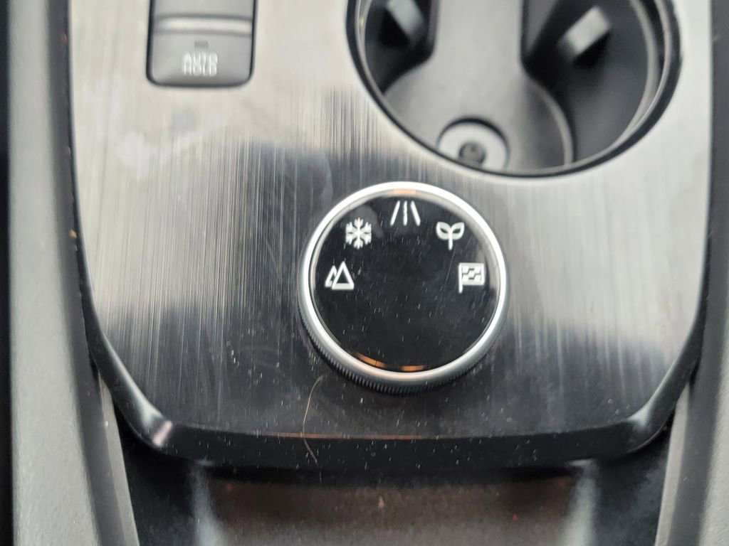Used 2021 Nissan Rogue S AWD/4WD image 23