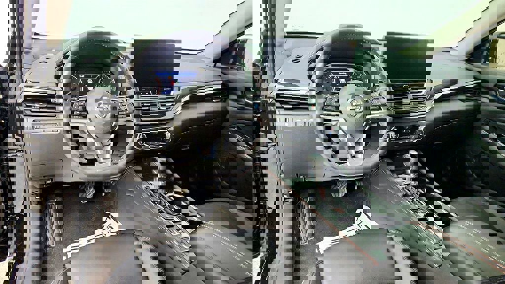 Used 2024 Nissan Altima 2.0 SR image 13