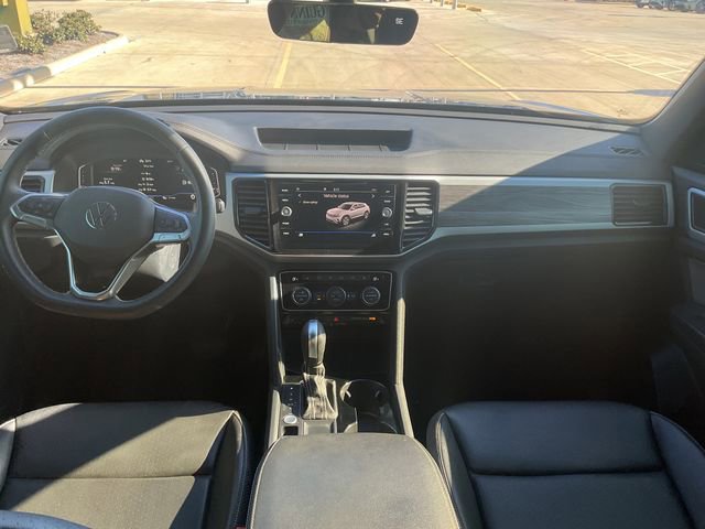 Used 2023 Volkswagen Atlas Cross Sport SE w/ Black Wheel Package image 25