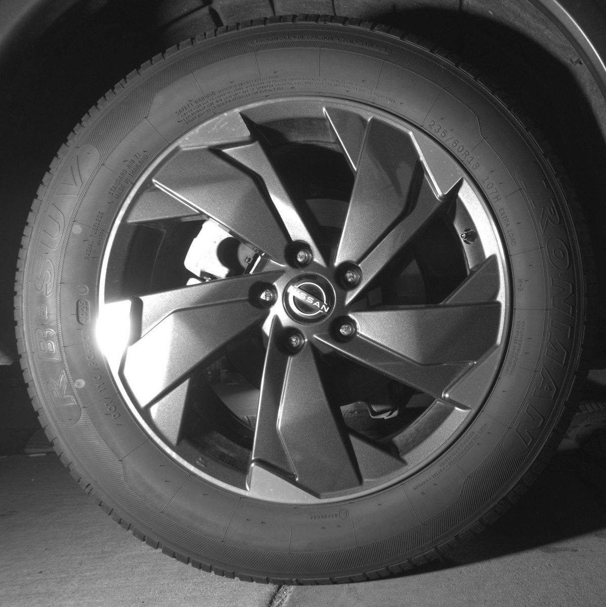 Used 2025 Nissan Rogue SV AWD/4WD image 15