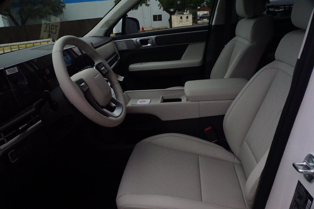 New 2027 Hyundai Santa Fe SEL w/ Tow & Go Package FWD image 17