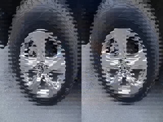 Used 2023 Toyota RAV4 XLE image 24