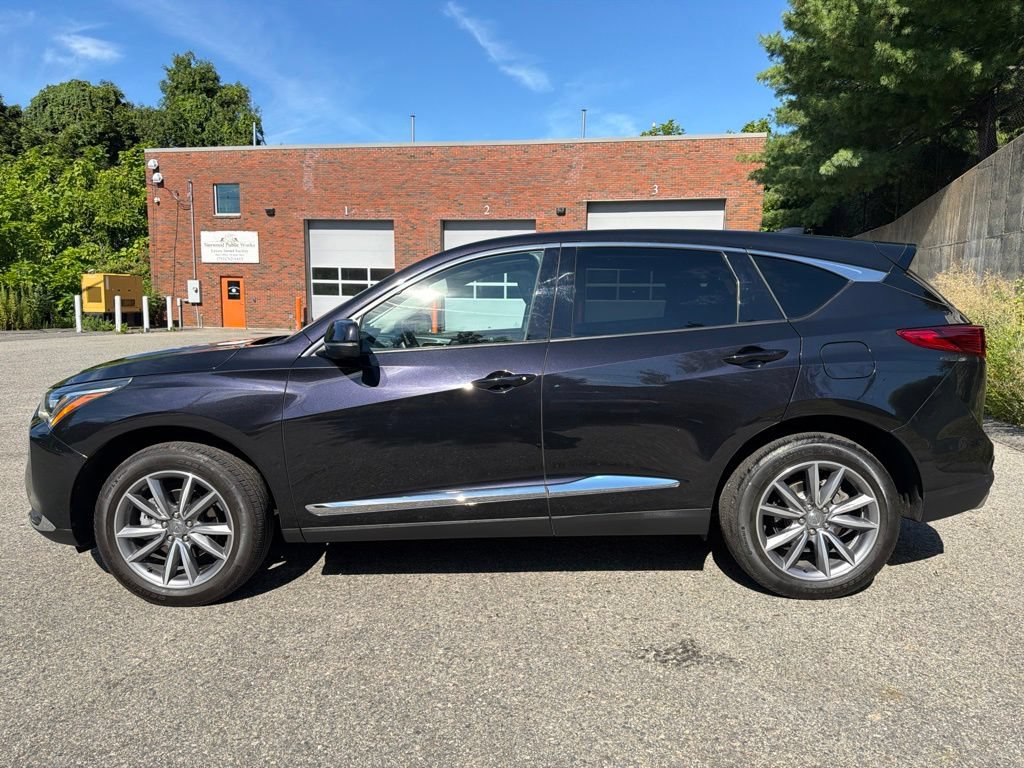 Used 2023 Acura RDX w/ Technology Package AWD/4WD image 3