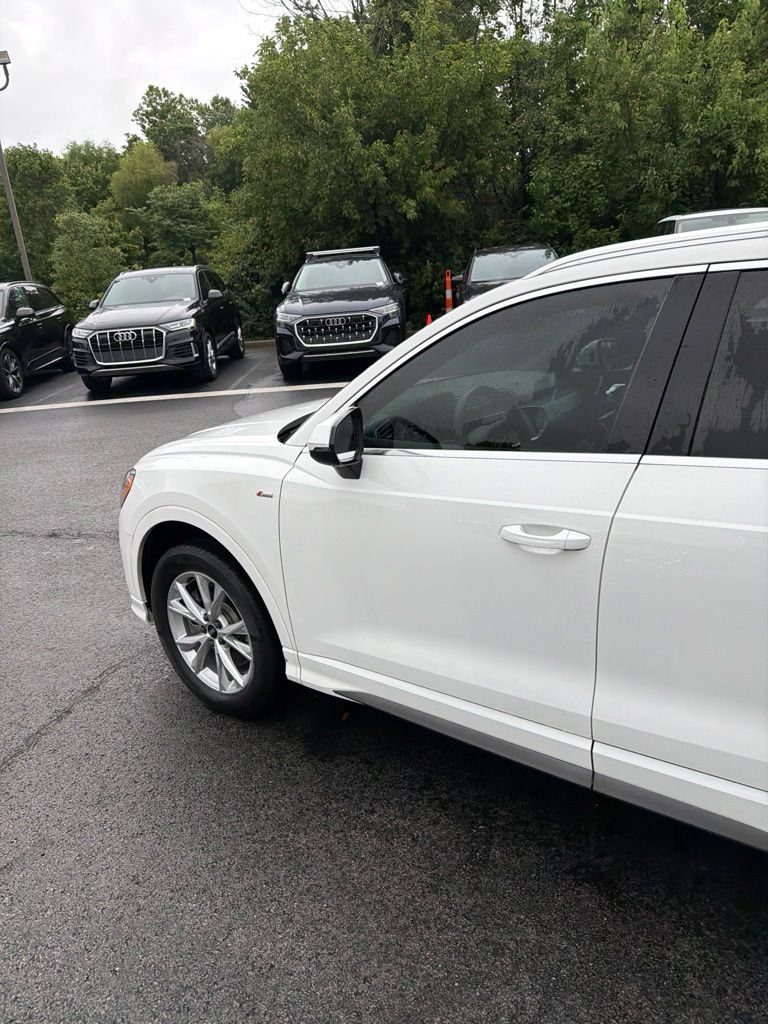 Used 2021 Audi Q3 2.0T Premium AWD/4WD image 16