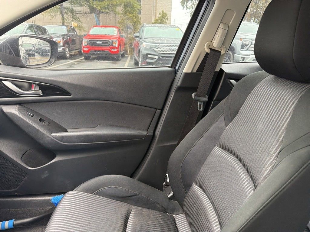Used 2014 MAZDA MAZDA3 i Touring image 10