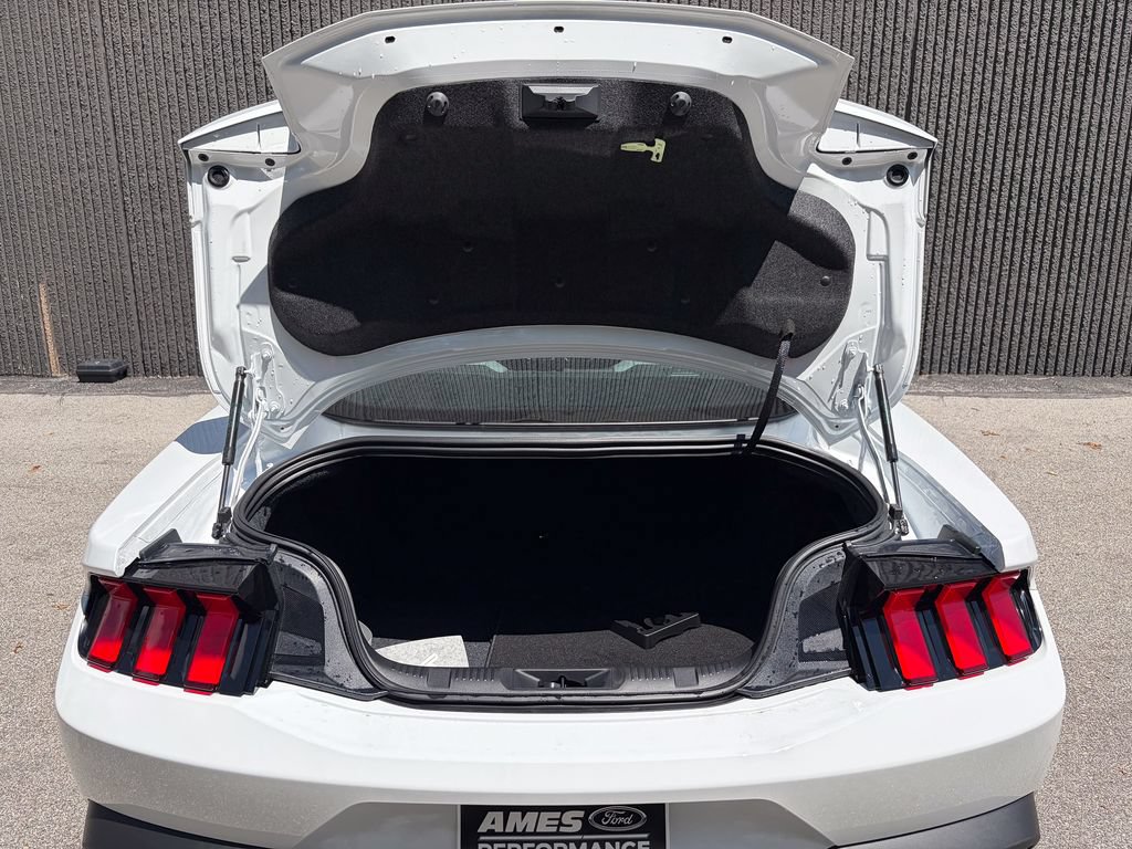 New 2026 Ford Mustang GT Premium w/ GT Performance Package RWD image 21