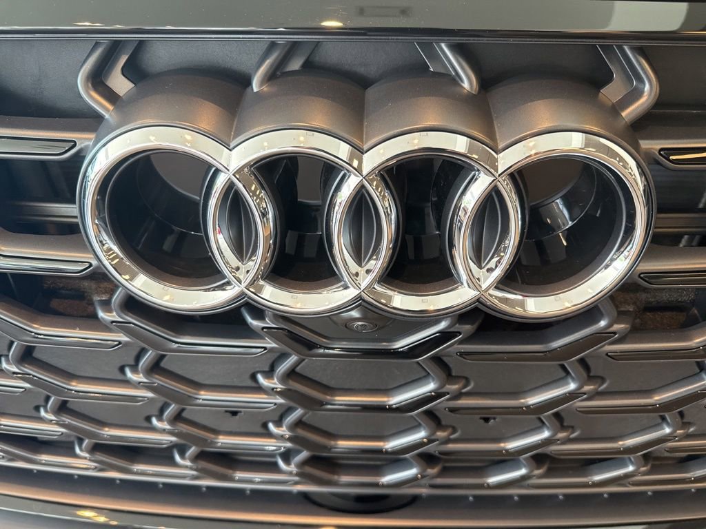 New 2025 Audi A8 L 3.0T image 3