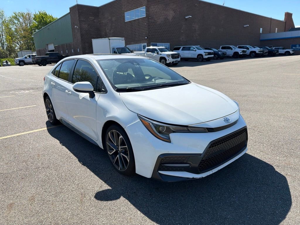 Used 2021 Toyota Corolla XSE FWD video 2