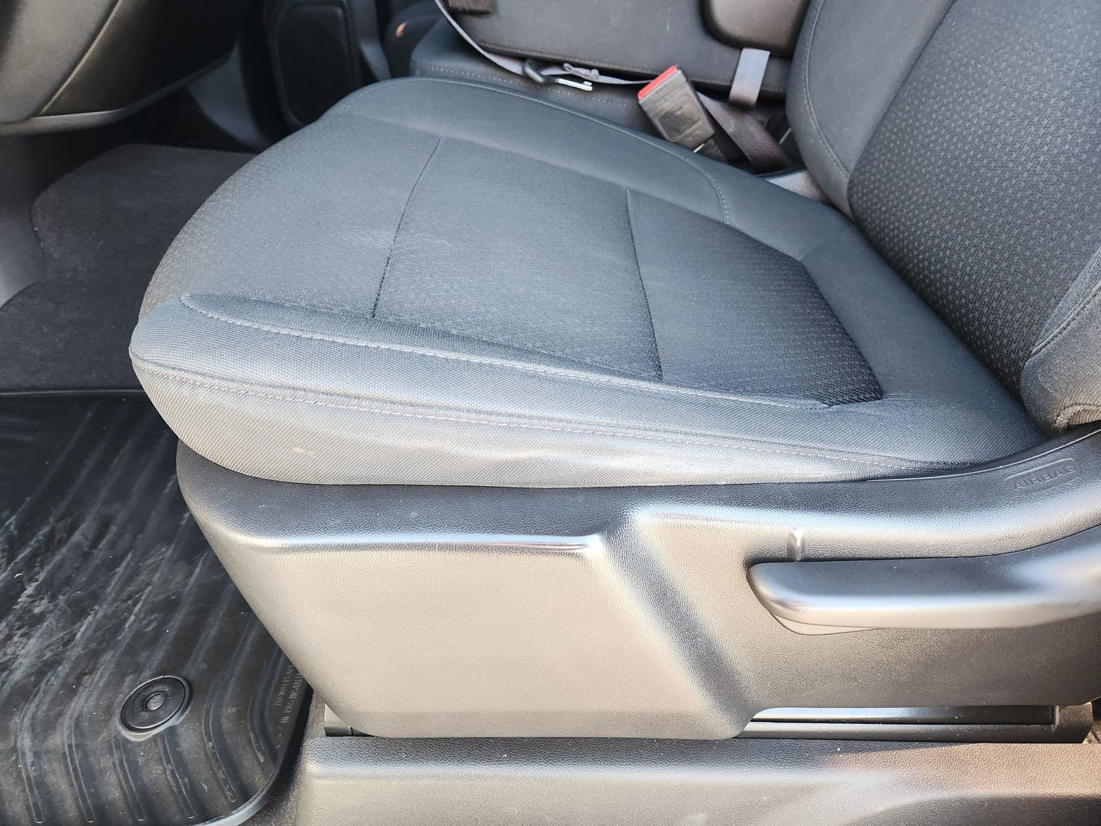 Used 2020 Chevrolet Silverado 1500 Custom w/ Custom Value Package image 29