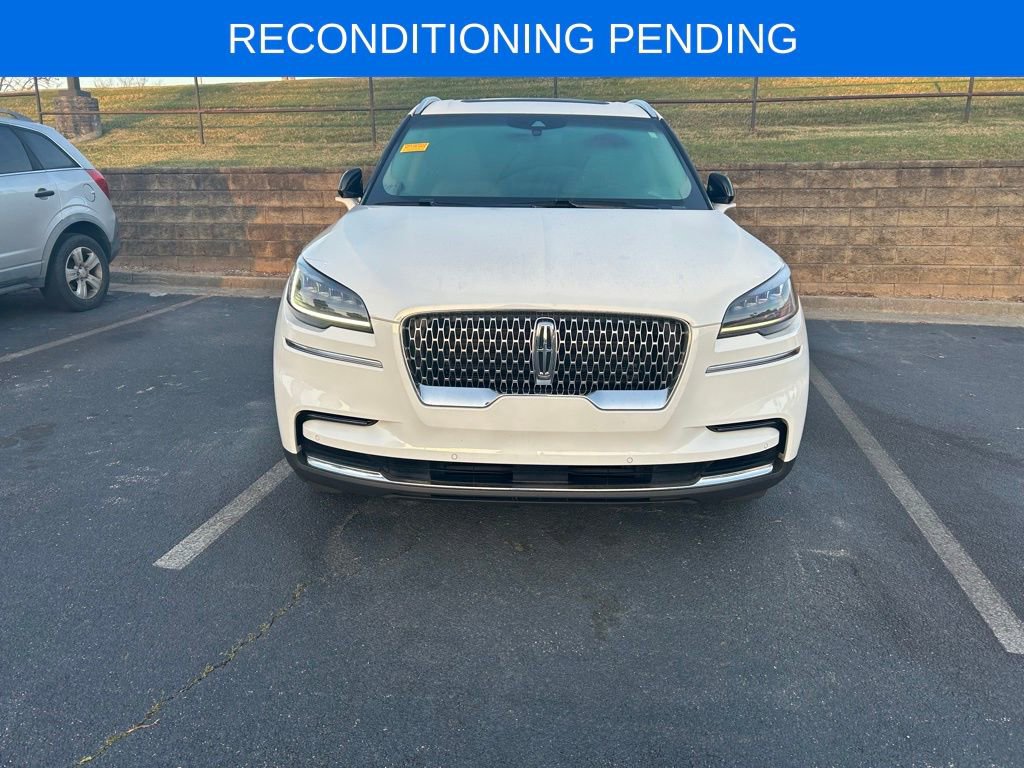 Used 2024 Lincoln Aviator 2WD w/ Premium Package image 1