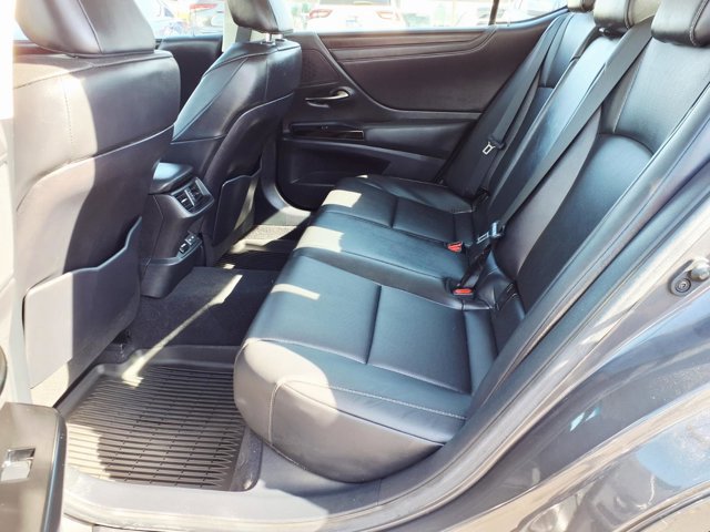 Used 2023 Lexus ES 250 w/ Premium Package image 17