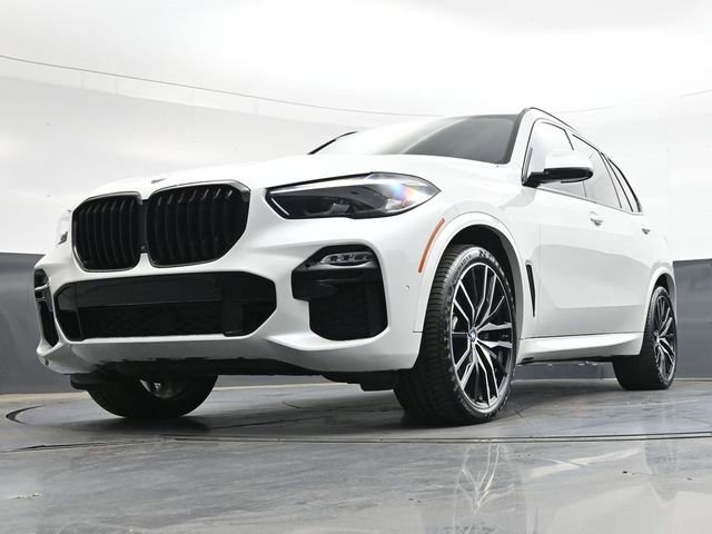 Used 2021 BMW X5 xDrive40i w/ M Sport Package AWD/4WD image 26