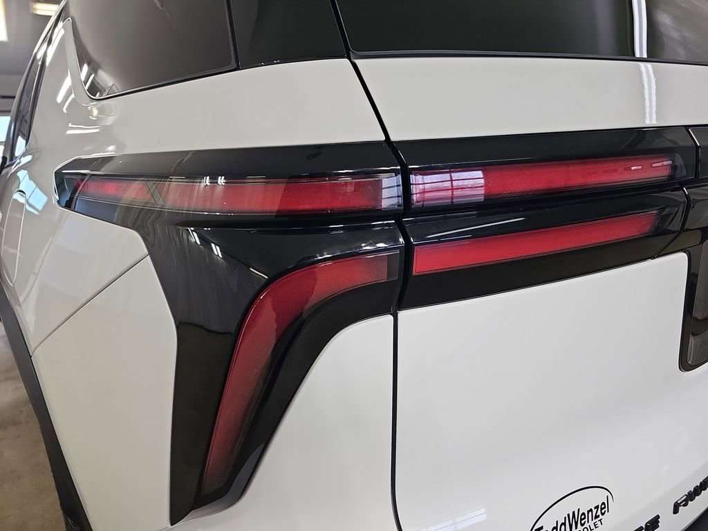 Used 2024 Chevrolet Traverse Z71 w/ Enhanced Driving Package image 42