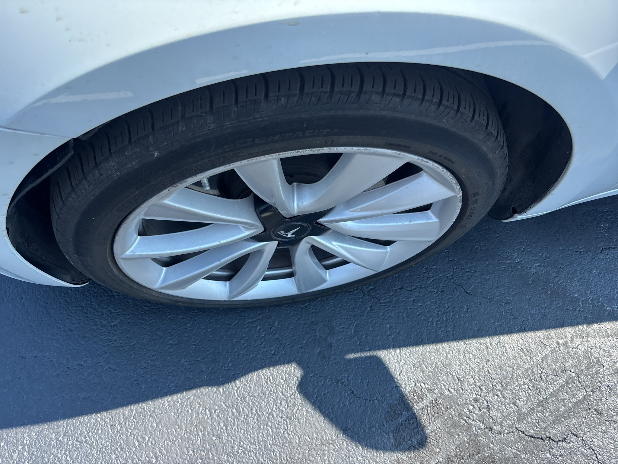 Used 2020 Tesla Model 3 Standard Range RWD image 4