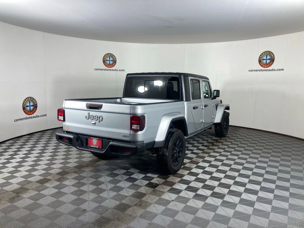 Used 2023 Jeep Gladiator Overland image 18