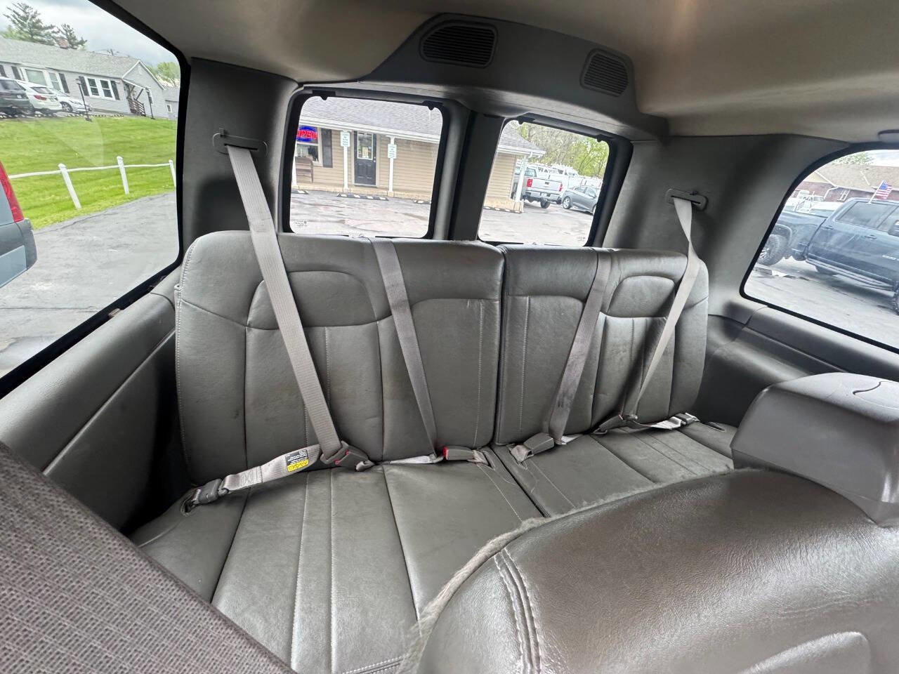 Used 2016 Chevrolet Express 2500 LS RWD image 13