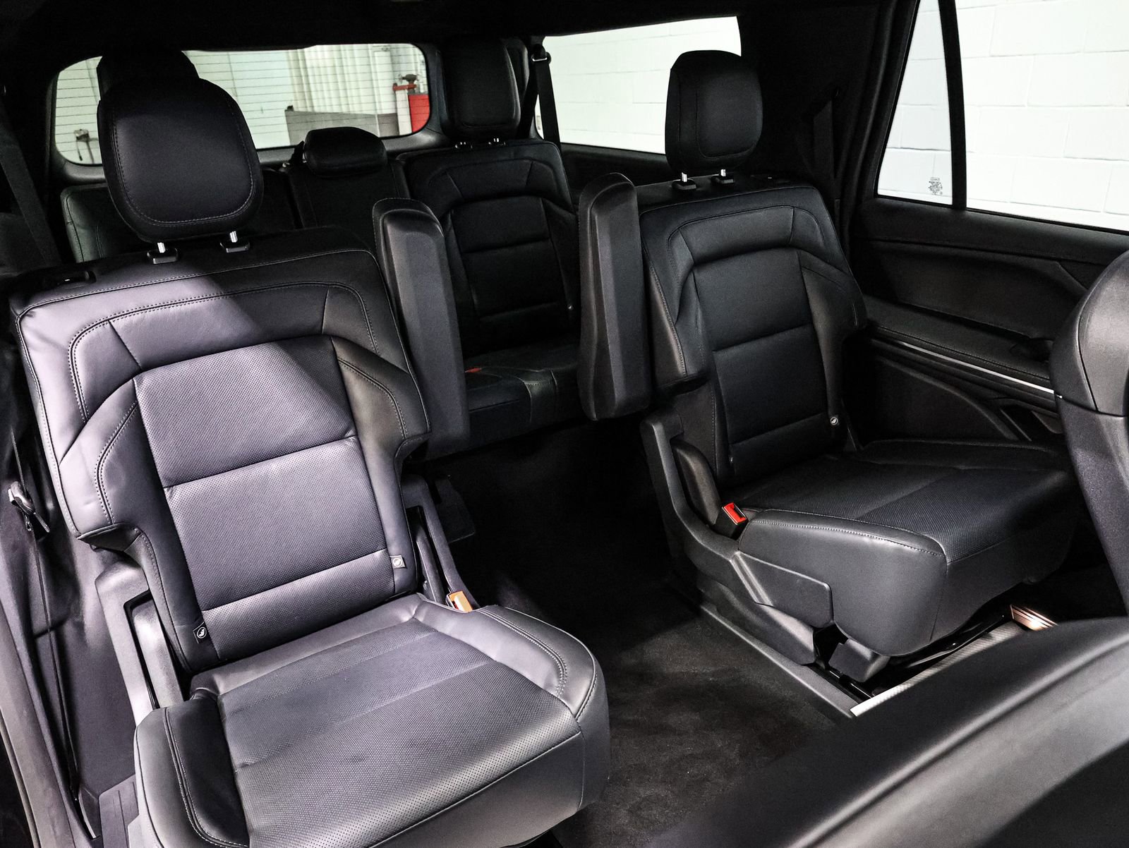 New 2026 Lincoln Navigator L Reserve w/ Jet Appearance Package image 25