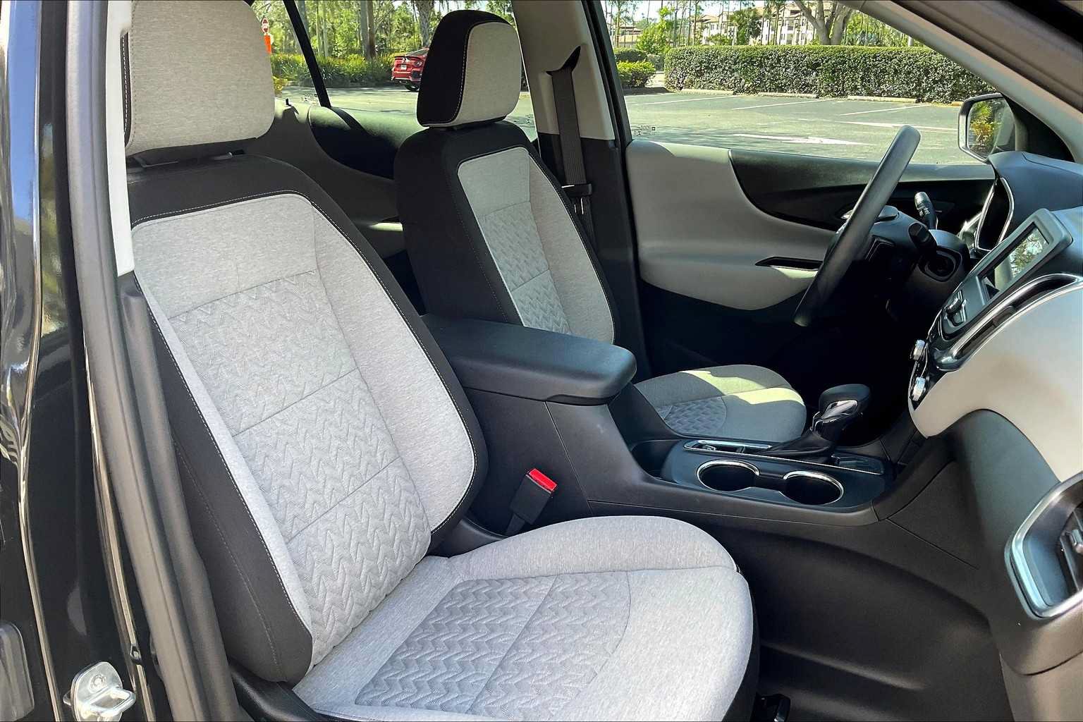Used 2023 Chevrolet Equinox LS FWD image 8