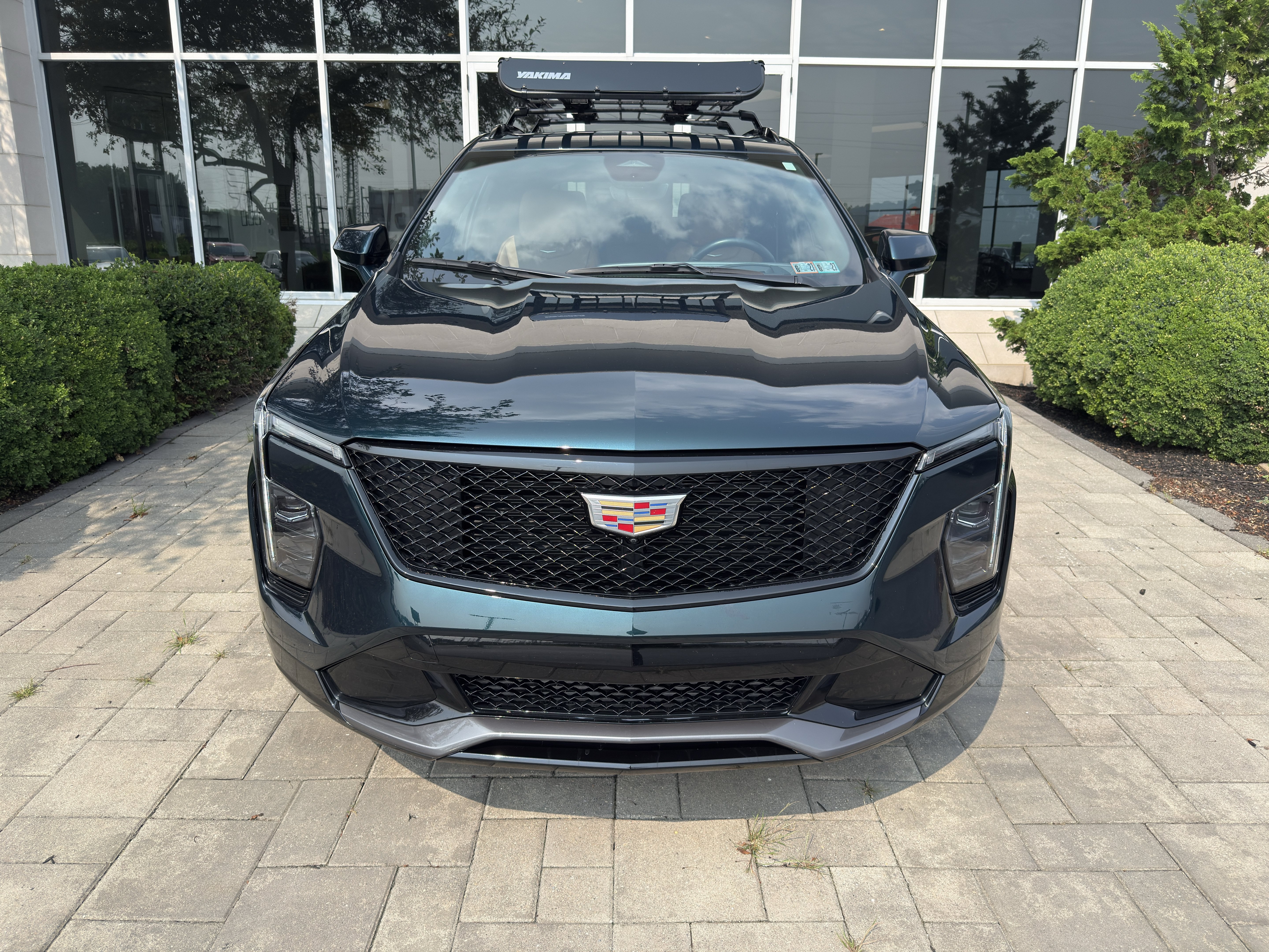 Used 2025 Cadillac XT4 Sport AWD/4WD image 2