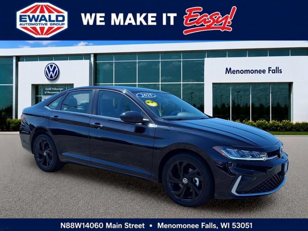 Used 2025 Volkswagen Jetta SE w/ Sunroof Package