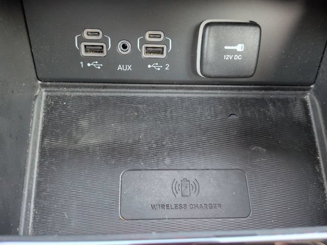 Used 2023 Jeep Grand Cherokee Altitude AWD/4WD image 23