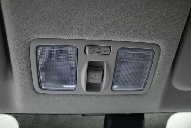 Used 2024 Hyundai Venue SEL FWD image 6