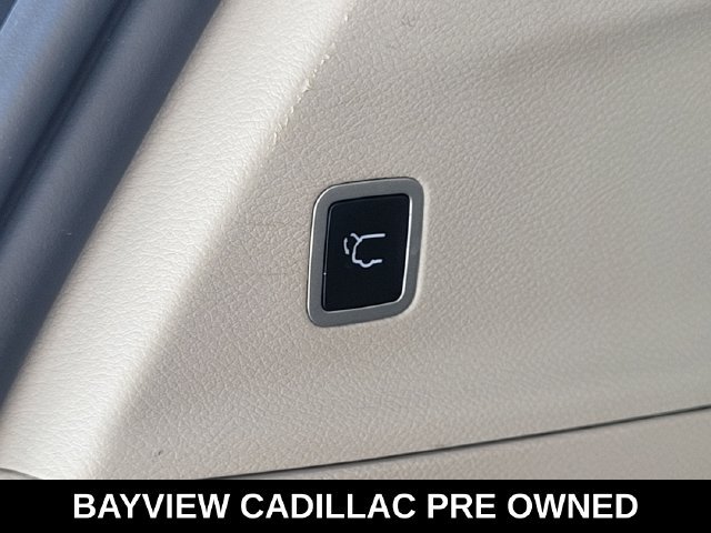 Used 2023 Chrysler Pacifica Touring-L FWD image 11