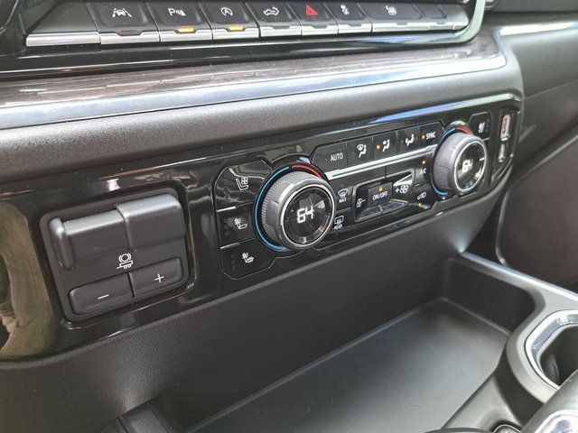 Used 2023 Chevrolet Silverado 1500 LTZ AWD/4WD image 16