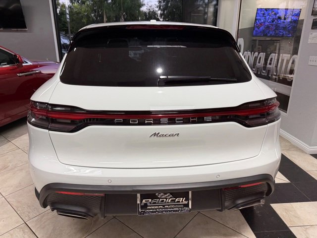 Used 2025 Porsche Macan image 8