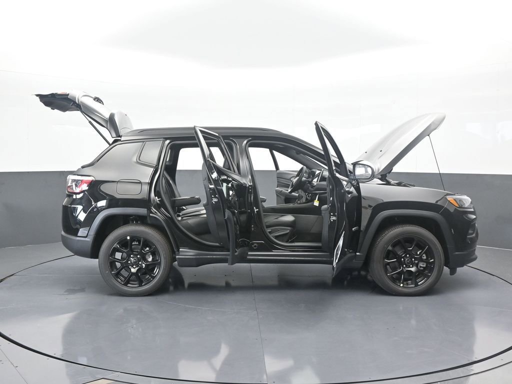 Used 2026 Jeep Compass Latitude AWD/4WD image 64