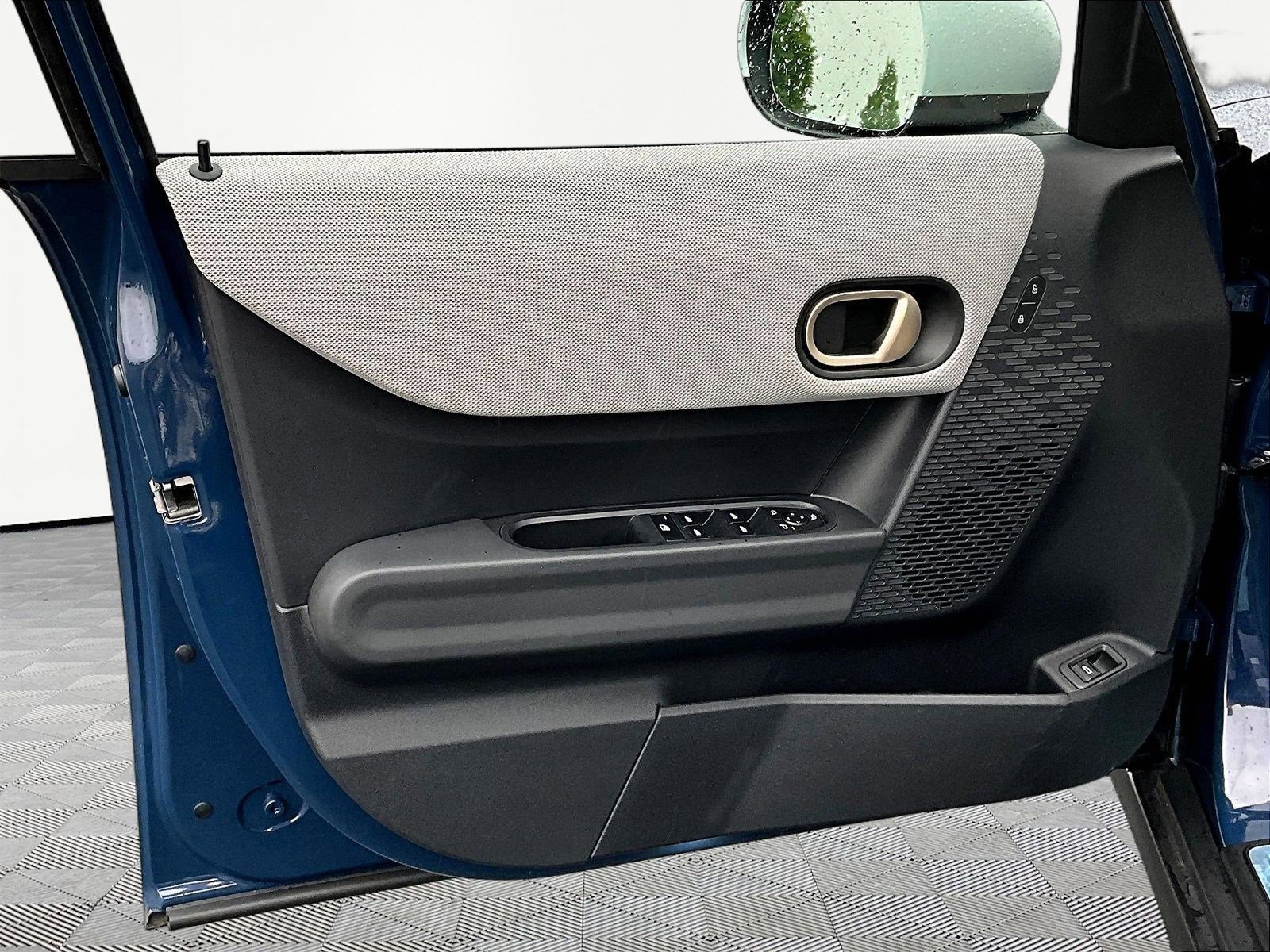Used 2025 MINI Cooper S FWD image 19