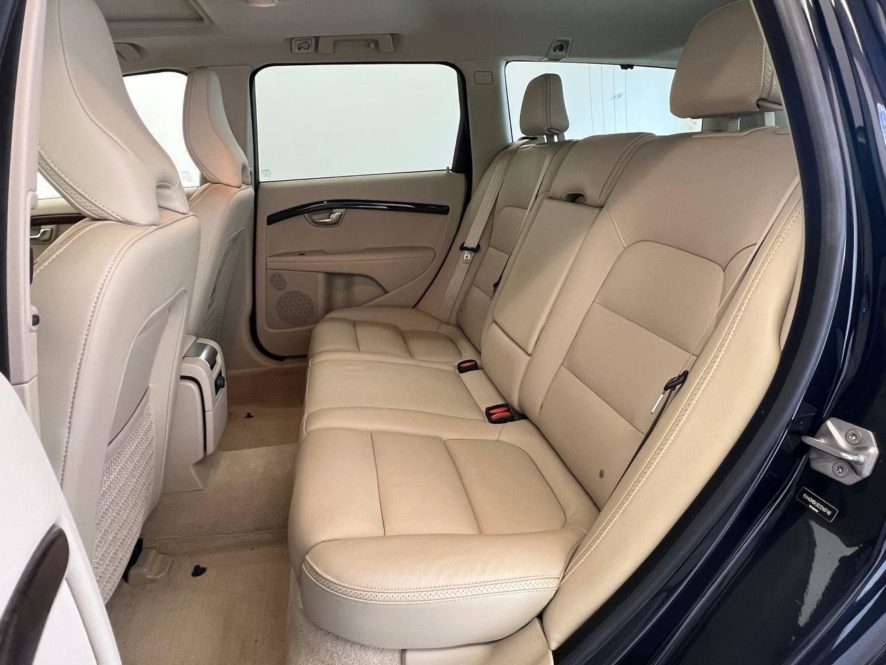 Used 2016 Volvo XC70 T5 Premier w/ Proximity Package FWD image 10