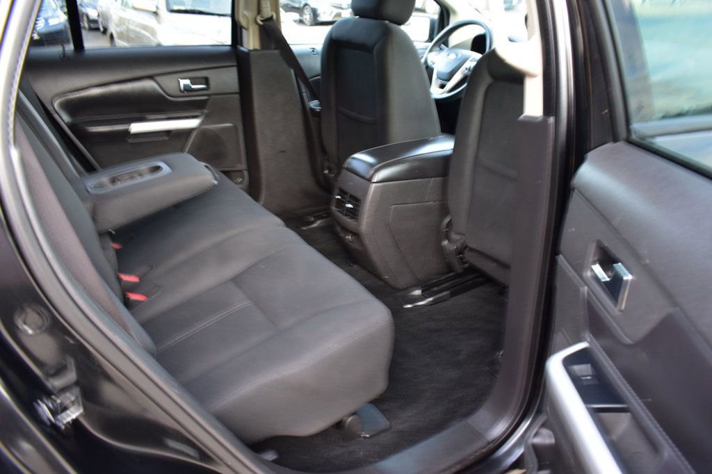Used 2013 Ford Edge SE FWD image 25