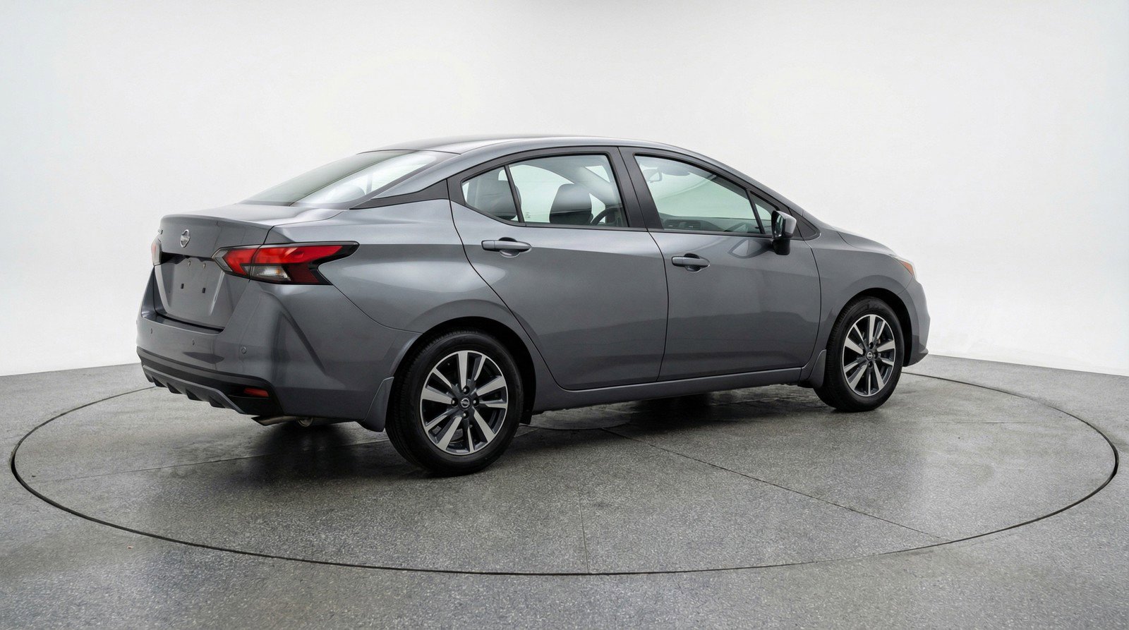 Used 2025 Nissan Versa SV FWD image 9