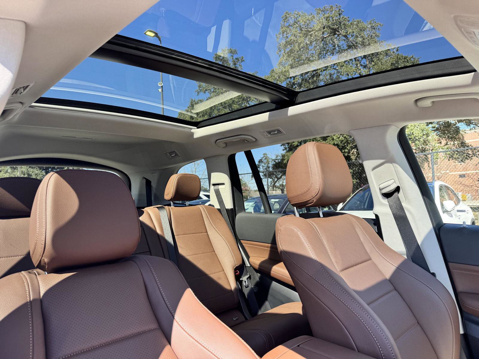 Certified 2026 Mercedes-Benz GLS 450 4MATIC image 33