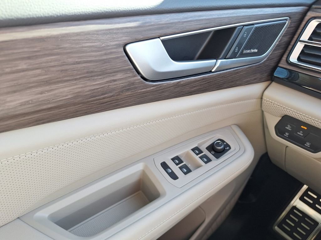 New 2026 Volkswagen Atlas SEL Premium R-Line image 20