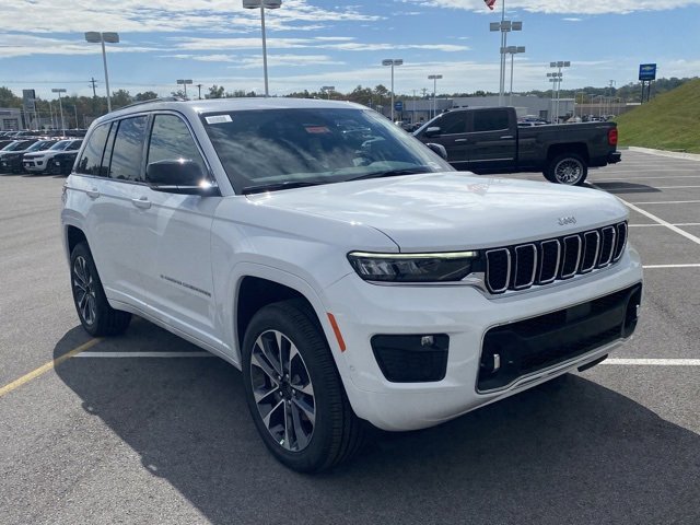 New 2025 Jeep Grand Cherokee Overland image 2