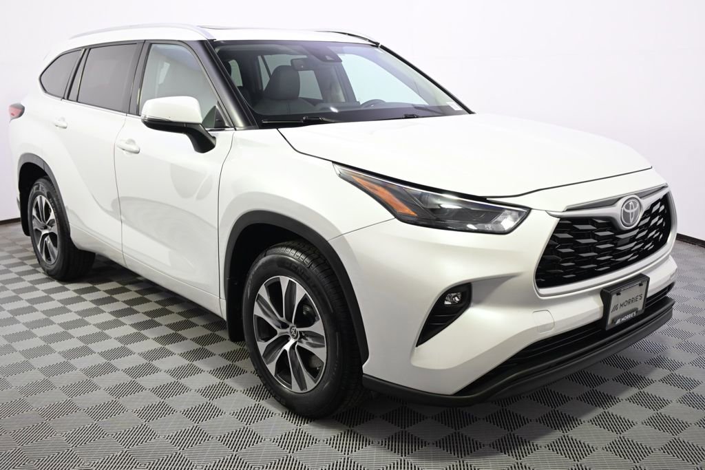 Used 2022 Toyota Highlander XLE image 8