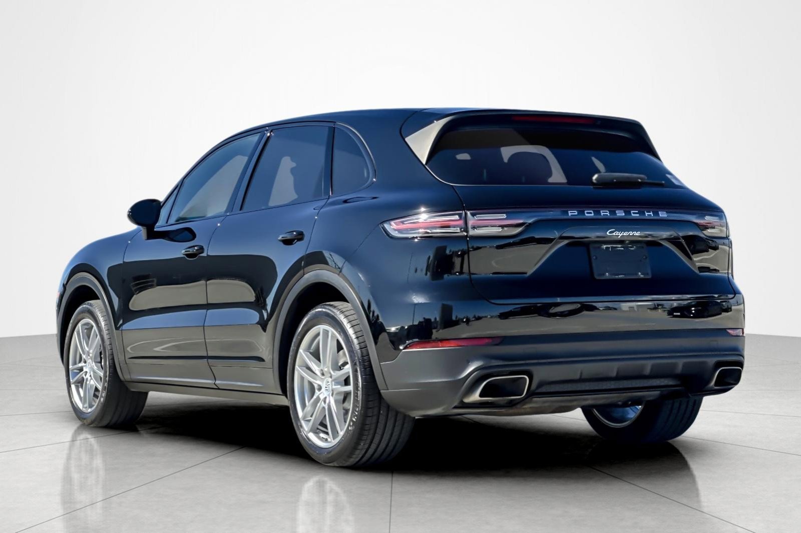 Used 2019 Porsche Cayenne image 3