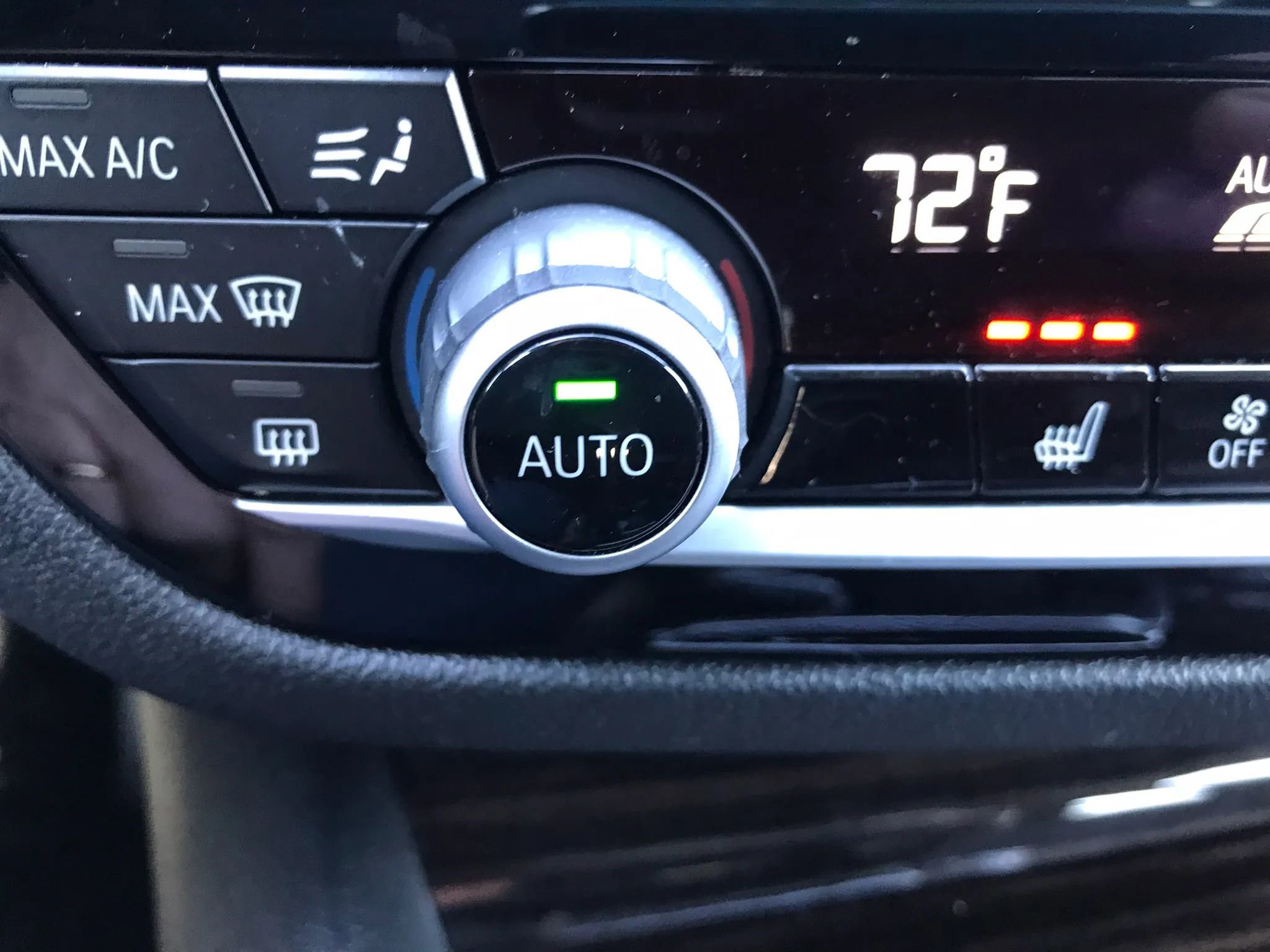 Used 2018 BMW 530e xDrive w/ Premium Package 2 AWD/4WD image 27