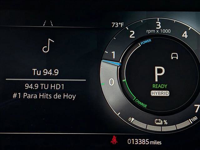 Certified 2025 Land Rover Range Rover SE image 11