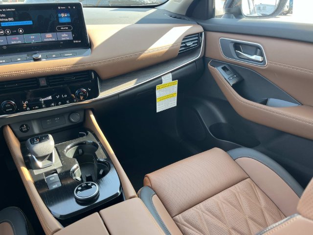 New 2026 Nissan Rogue Platinum AWD/4WD image 14